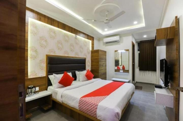 Отель Aagman Bechraji