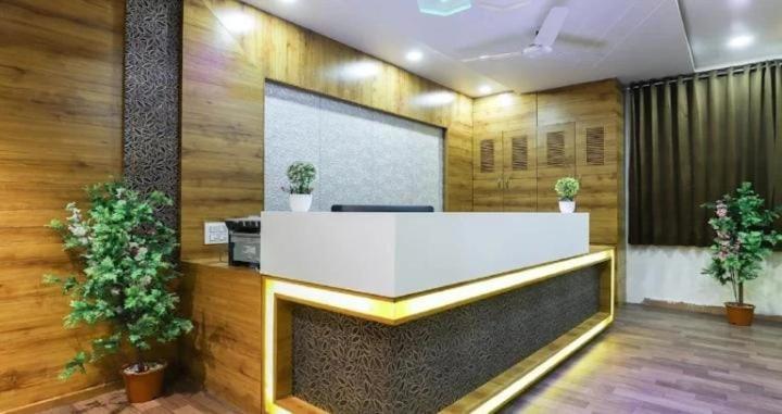 Отель Aagman Bechraji