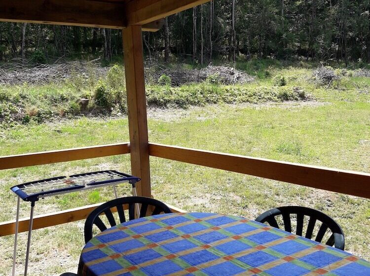 בית מלון כפרי Camping Le Ceytrou