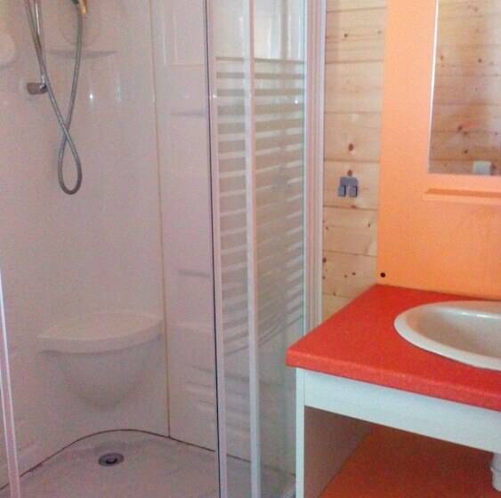 בית מלון כפרי Camping Le Ceytrou