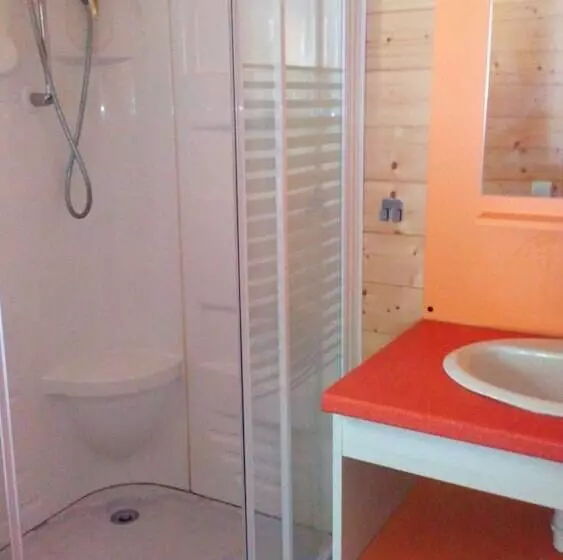 Hotelli Camping Le Ceytrou