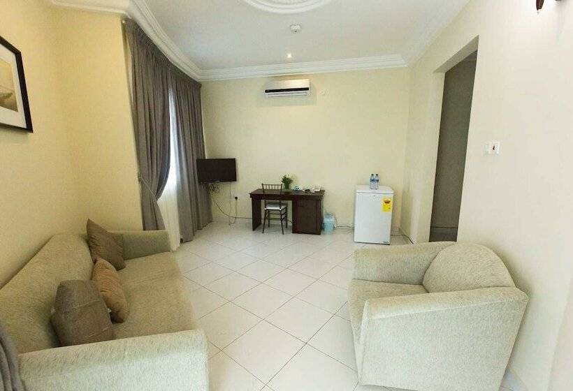 בית מלון כפרי Karela Beach Resort