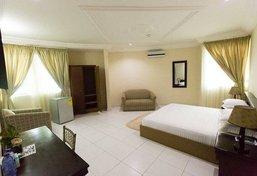 בית מלון כפרי Karela Beach Resort