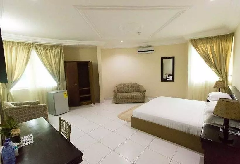 Hotelli Karela Beach Resort