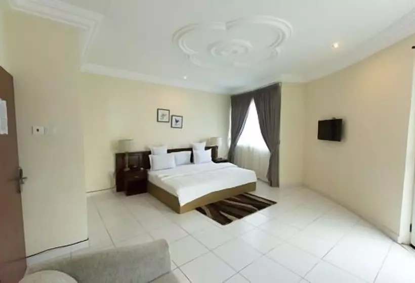 Hotelli Karela Beach Resort