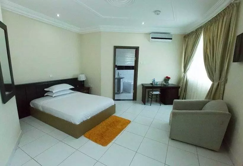 Hotelli Karela Beach Resort