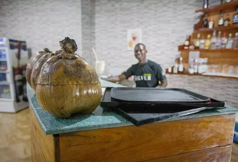 Hotelli Karela Beach Resort