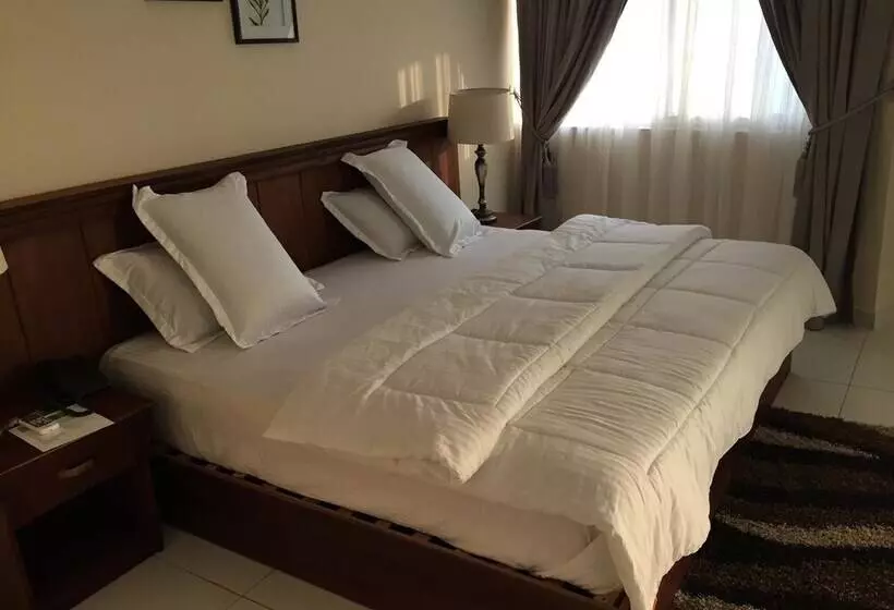 Hotelli Karela Beach Resort