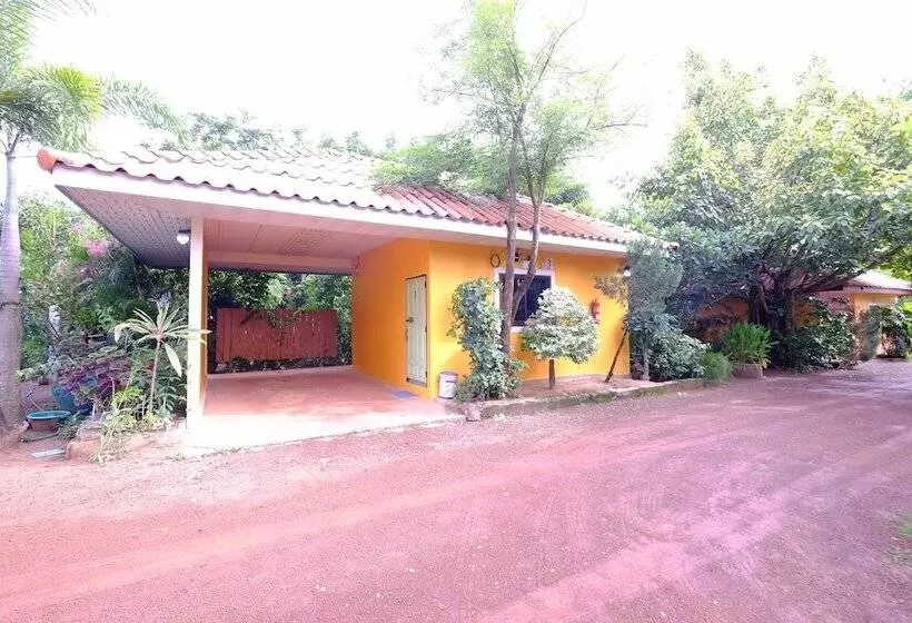 Hotelli Pasak Resort Sawang Dandin