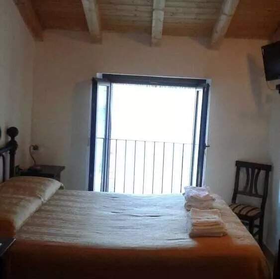 هتل روستایی Agriturismo Le Acacie