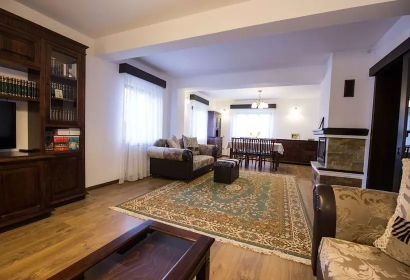 田舎風ホテル Pensiunea Tara Fagilor