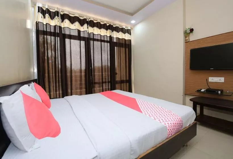 Hotelli Shree Uttam Palace Katni