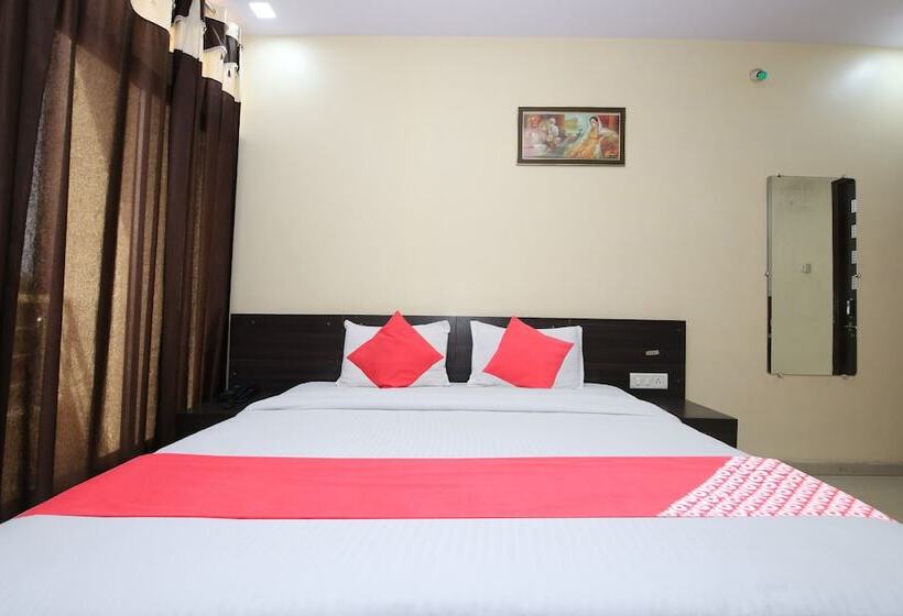 호텔 Shree Uttam Palace Katni