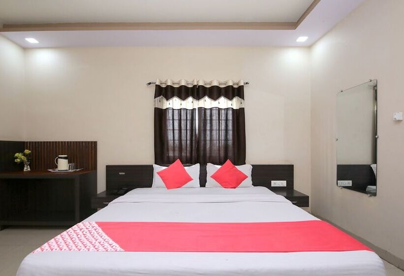 호텔 Shree Uttam Palace Katni