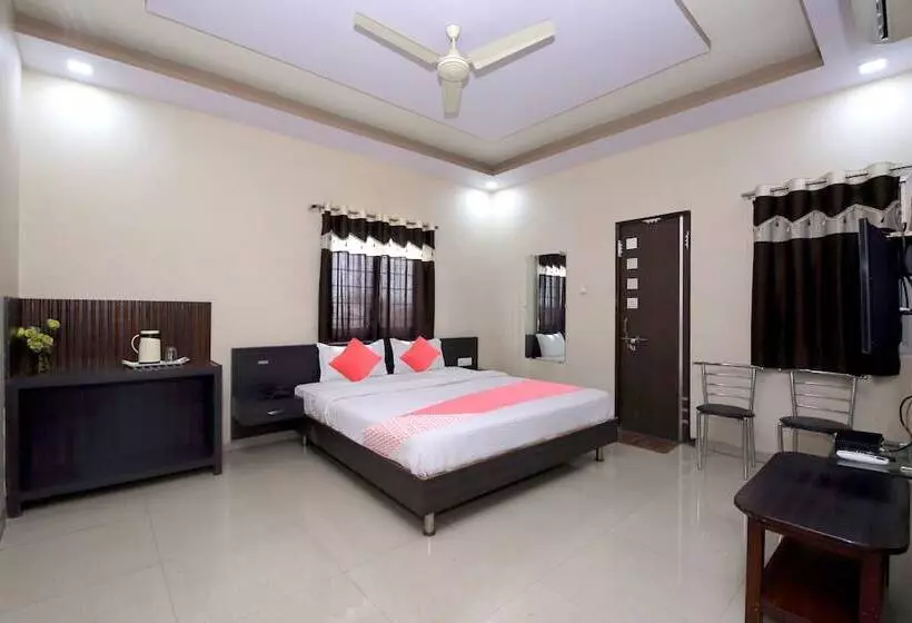 Hotelli Shree Uttam Palace Katni