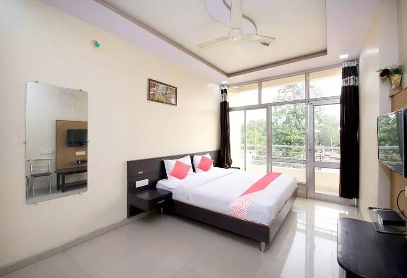 Hotelli Shree Uttam Palace Katni