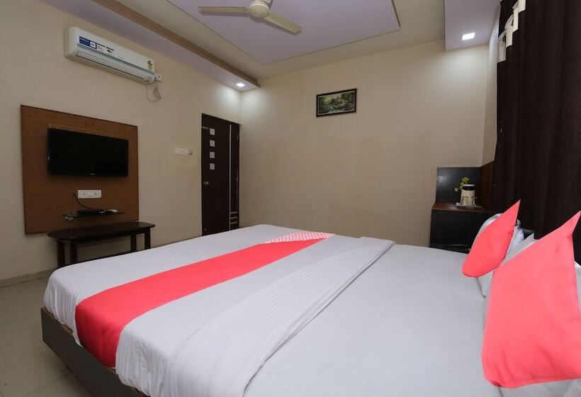 호텔 Shree Uttam Palace Katni