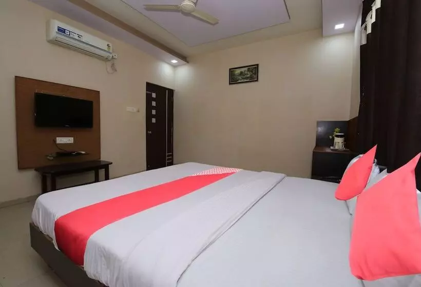 Hotelli Shree Uttam Palace Katni