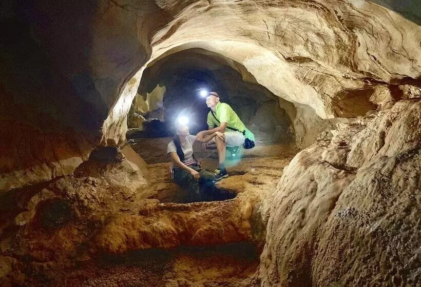 Hotelli Springriver Resort