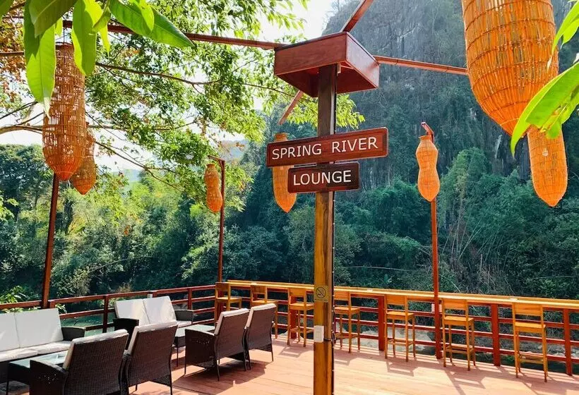 Hotelli Springriver Resort