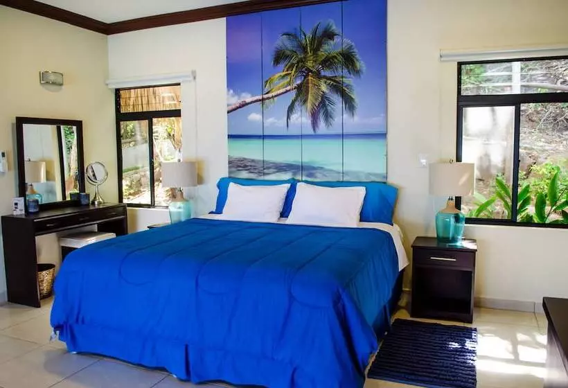 Paraiso Escondido Hotel Villas & Resort