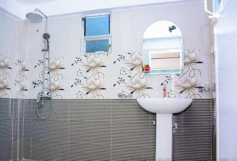 پانسیون Lakshmi Family Villa