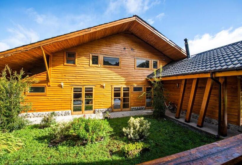 צימר Alto Melimoyu Hotel & Patagonia