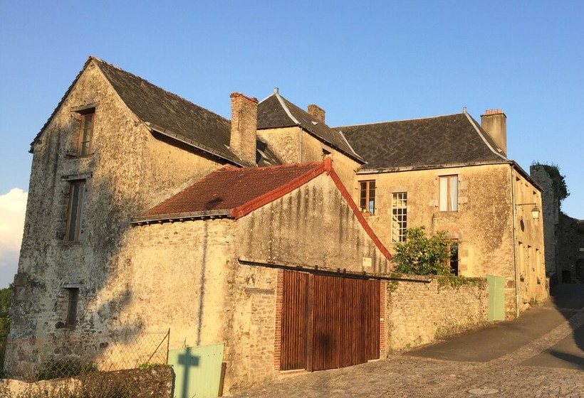 مبيت وإفطار Les Jardins Suspendus Du Ravelin