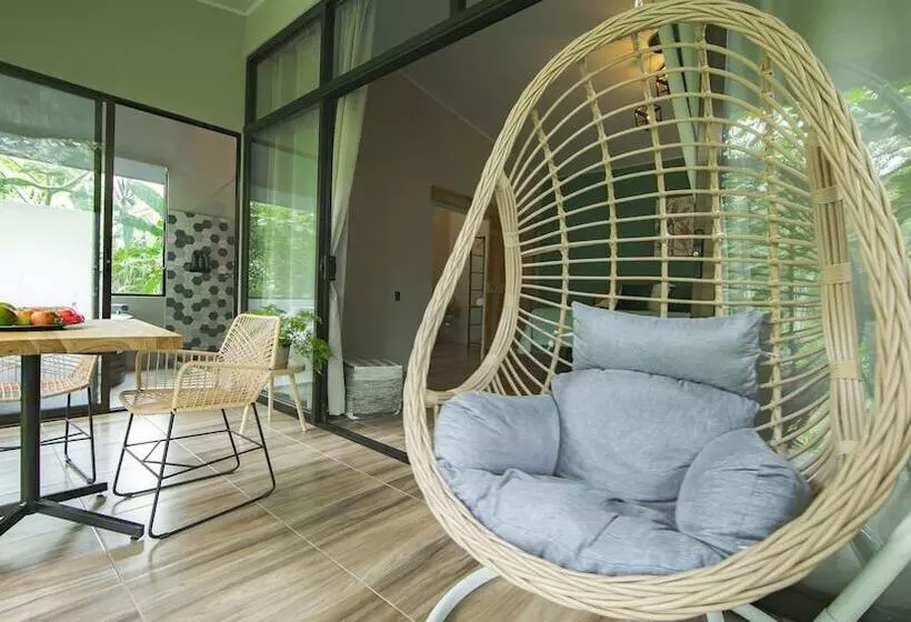 Maaseutuhotelli Eden Organic Farm & Bungalows