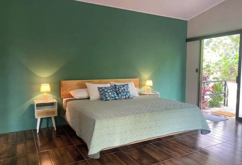 Maaseutuhotelli Eden Organic Farm & Bungalows