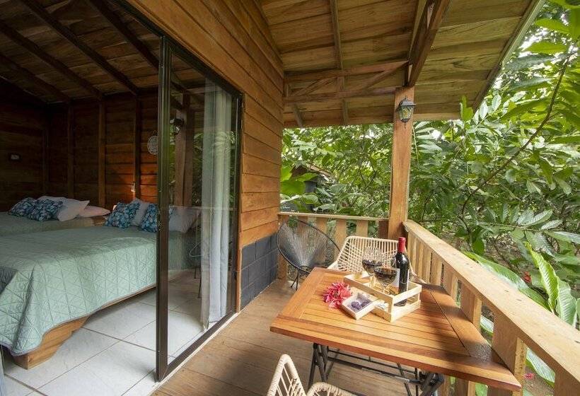 בית מלון כפרי Eden Organic Farm & Bungalows