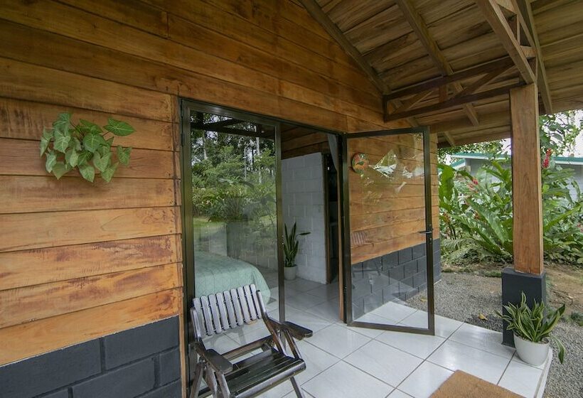 בית מלון כפרי Eden Organic Farm & Bungalows