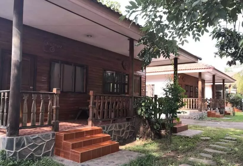 Hotelli Sakaetong Resort