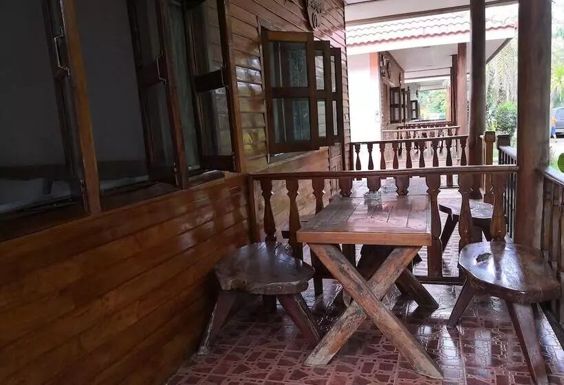 Hotelli Sakaetong Resort