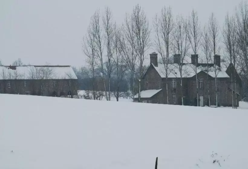 Majatalo Le Manoir Du Butel