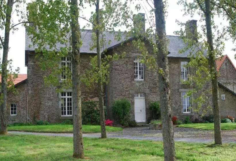 Majatalo Le Manoir Du Butel