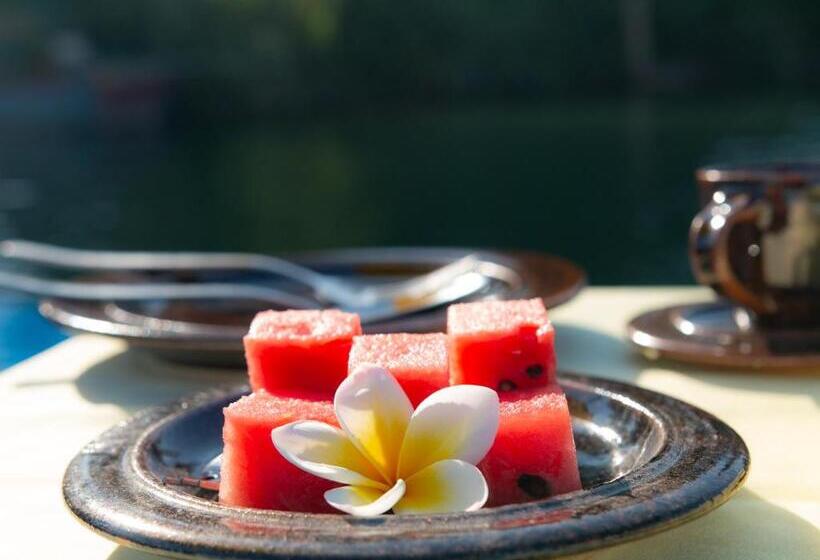 Пансион Mekong Bird Resort &