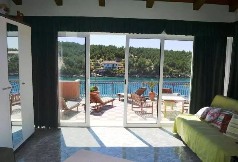 پانسیون Villa Hraste