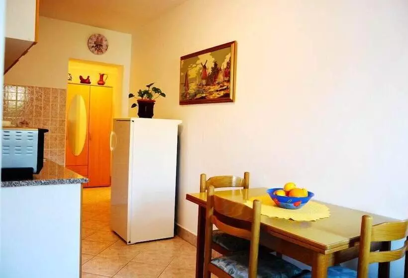 پانسیون Villa Hraste