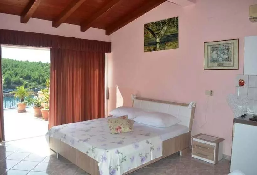 پانسیون Villa Hraste
