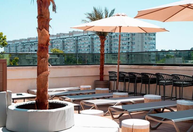 هتل Avangarda Suites