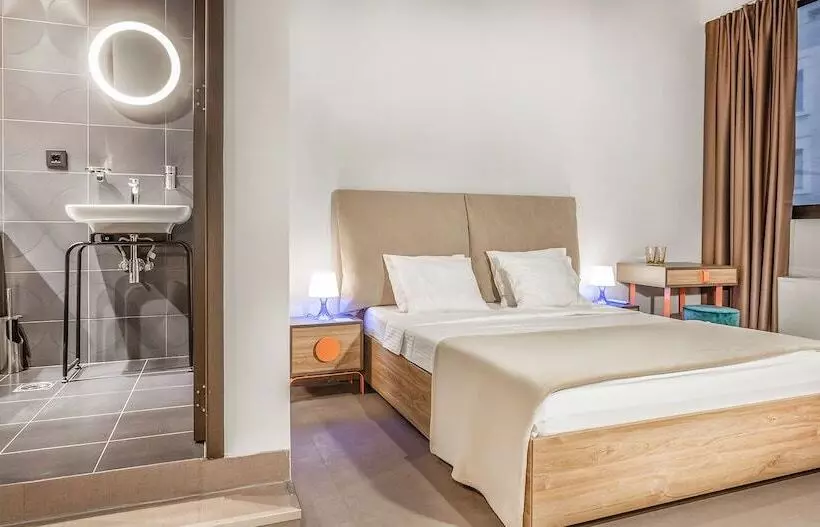 هتل Avangarda Suites