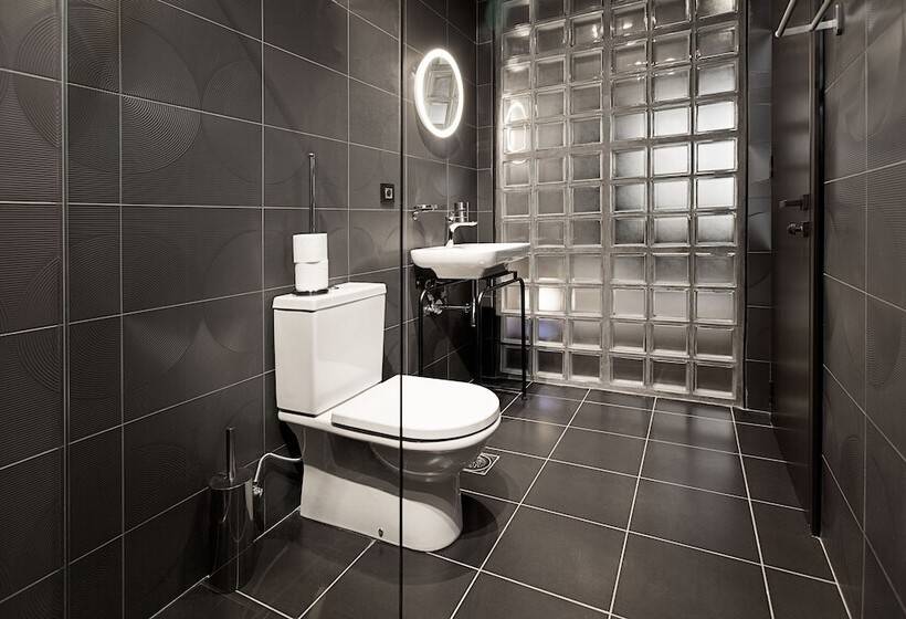 هتل Avangarda Suites