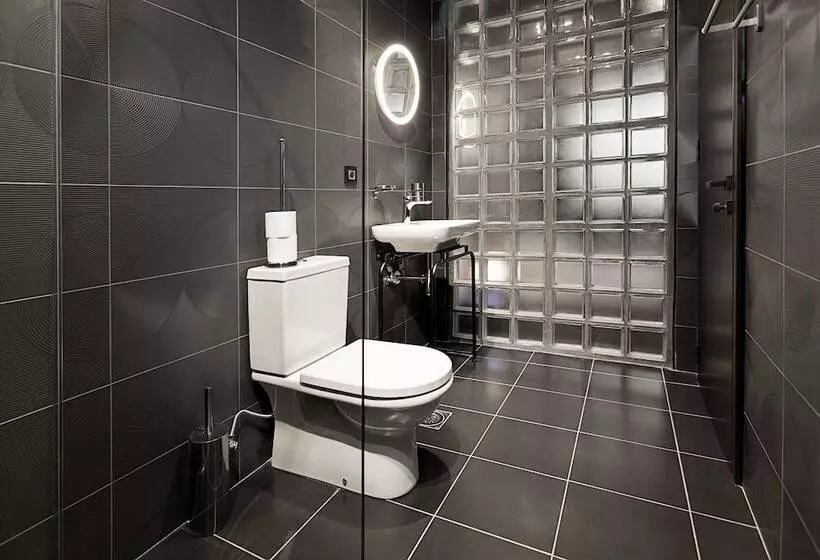 هتل Avangarda Suites