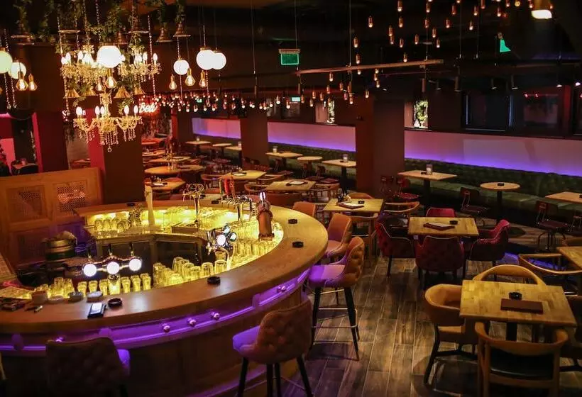 هتل Avangarda Suites