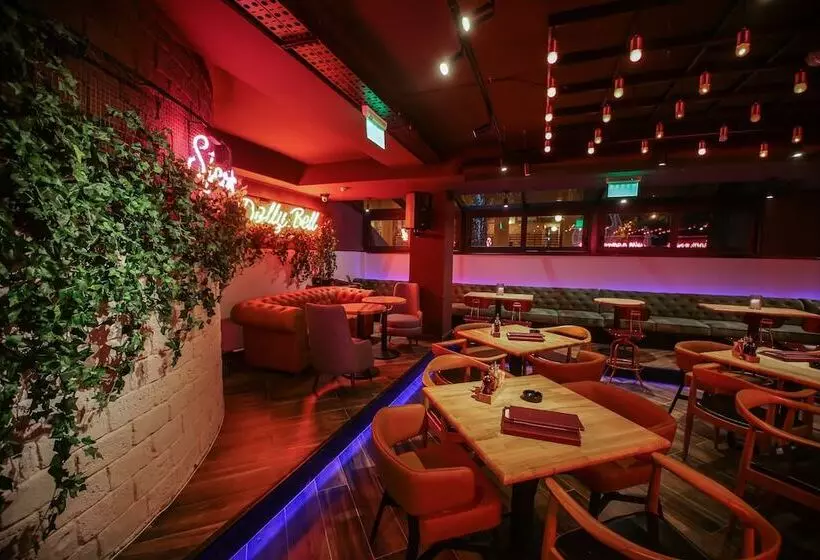 هتل Avangarda Suites