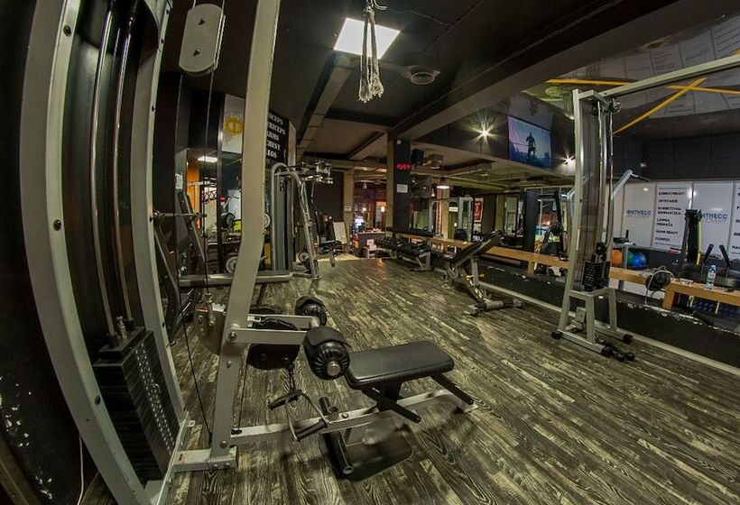 هتل Avangarda Suites