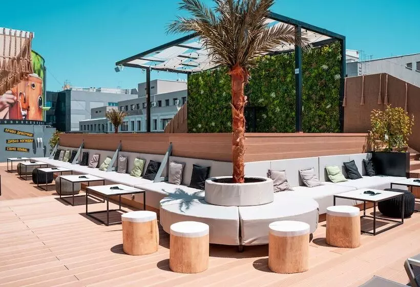 هتل Avangarda Suites