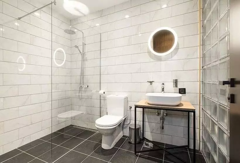 هتل Avangarda Suites