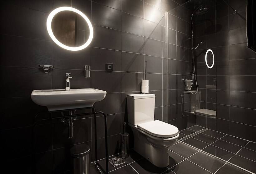 هتل Avangarda Suites